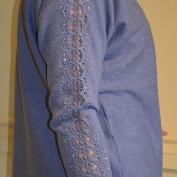 Sweater with decorated long sleeves - Picture 5 of 12